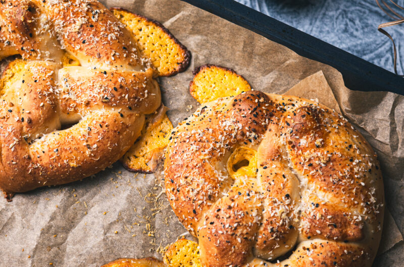 Easy Beer Soft Pretzels Recipe with Cream Cheese and Cheddar